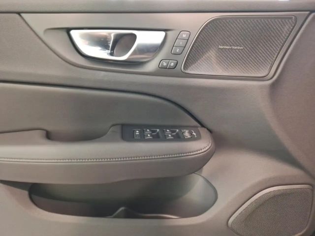 Volvo V60 AWD Dark Plus T6