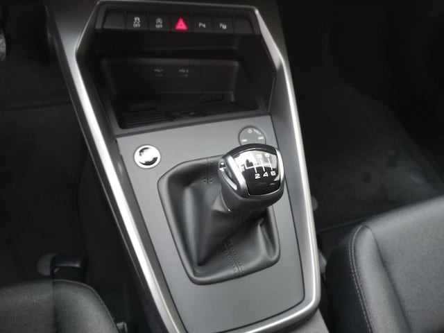 Audi A3 30 TFSI S-Line Sportback