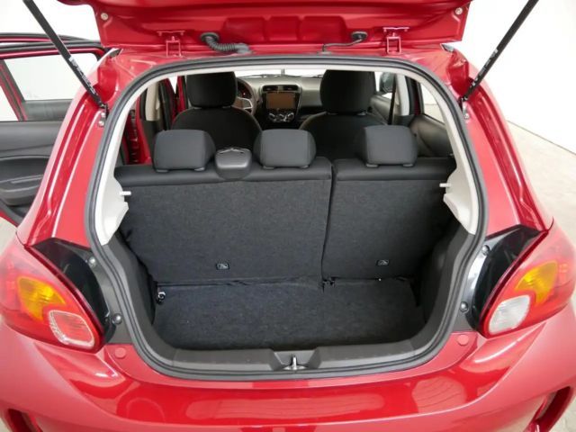 Mitsubishi Space Star Star