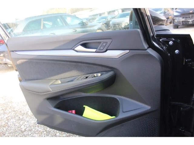 Volkswagen Golf 1.5 TSI DSG Style