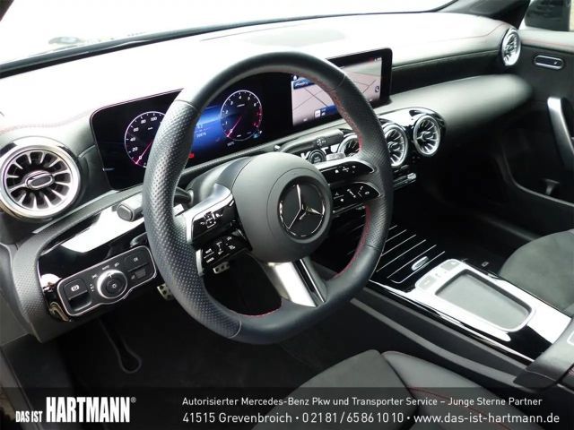 Mercedes-Benz CLA 200 AMG Line Coupé Premium