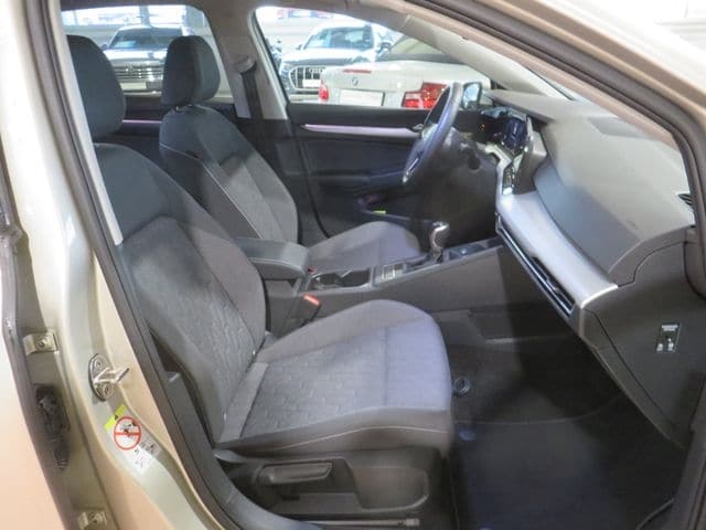 Volkswagen Golf 1.5 TSI Golf VIII Move