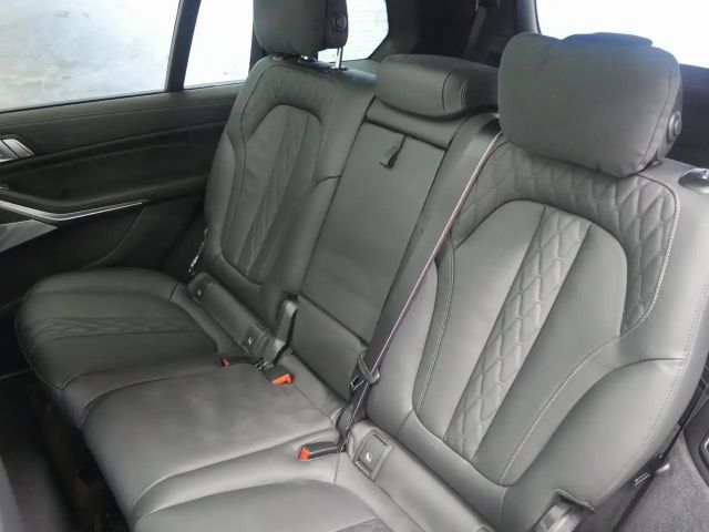 BMW X7 60i | Sitzbelüftung | Sky Lounge | Bowers & Wilkin