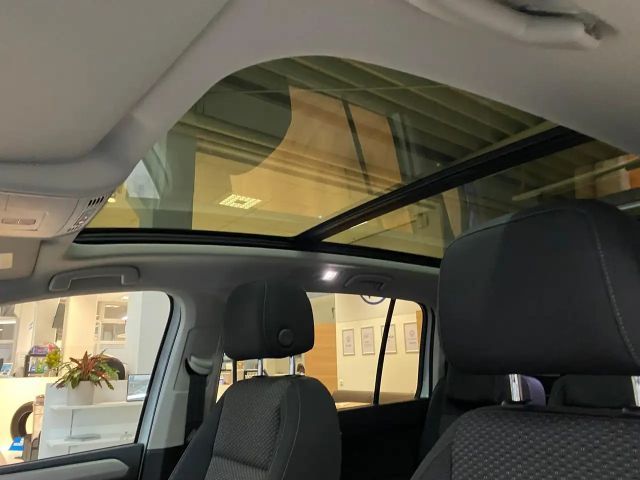 Volkswagen Touran DSG