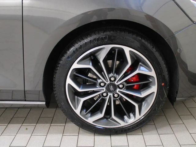 Ford Focus ST Line Wagon