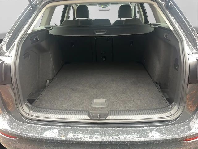 Volkswagen Golf 2.0 TDI DSG Life Variant