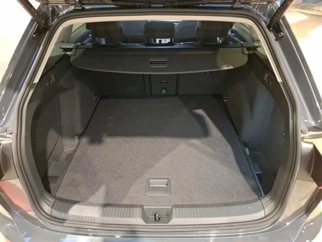 Volkswagen Golf 1.5 eTSI DSG Life