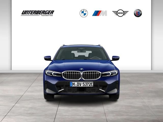 BMW 330 330e M-Sport Touring xDrive