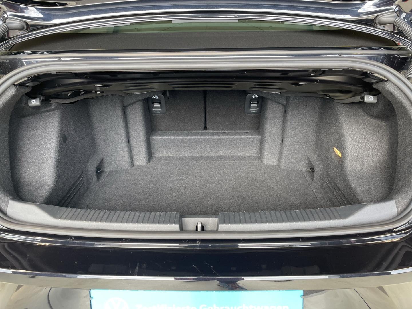 Volkswagen T-Roc 1.5 TSI Cabriolet R-Line