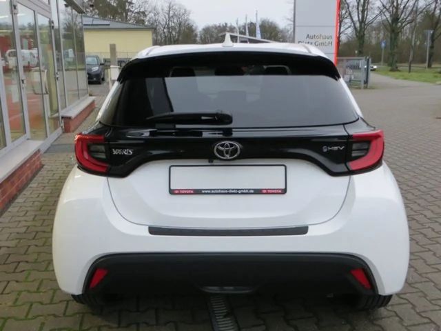 Toyota Yaris Hatchback Hybride Team D