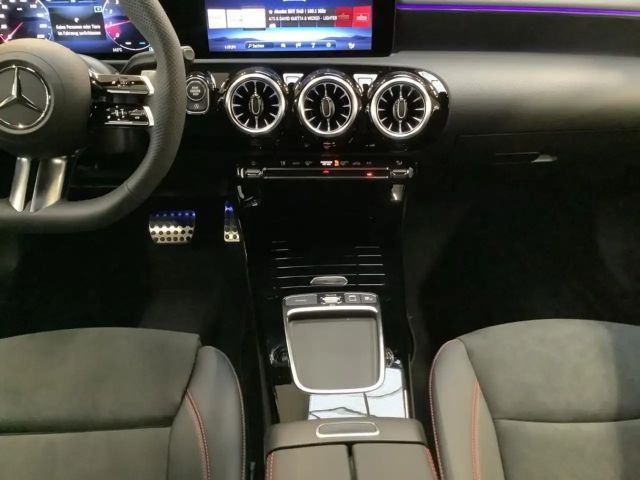 Mercedes-Benz A 200 AMG Line