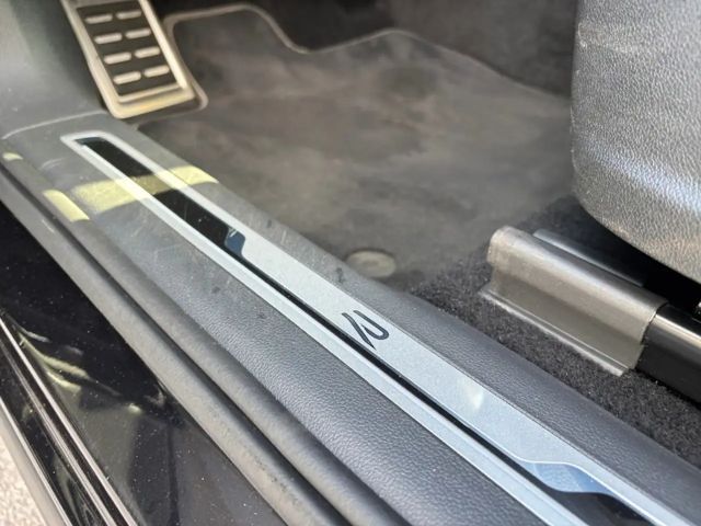 Volkswagen Tiguan 1.5 TSI DSG R-Line