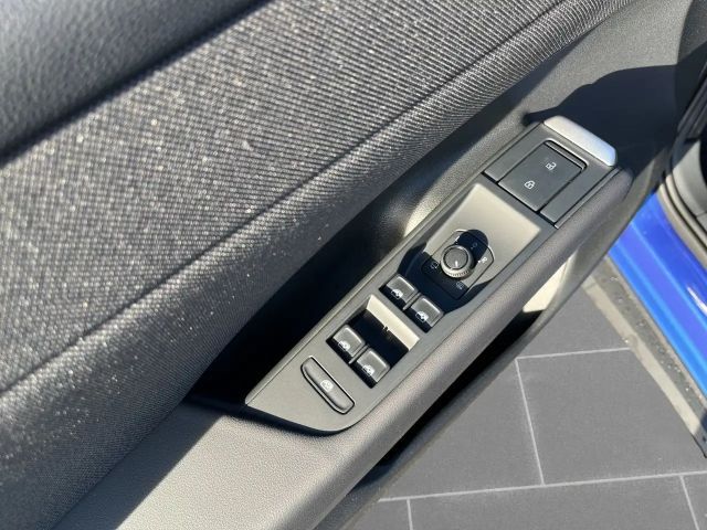 Volkswagen T-Roc 1.5 eTSI DSG Life