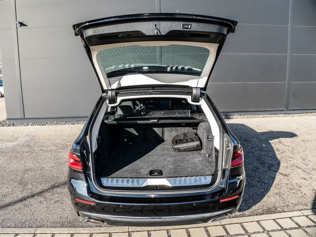 BMW 530 530e Luxury Line Touring