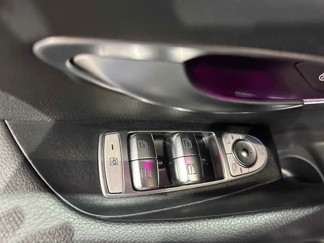 Mercedes-Benz E 200 AVANTGARDE Estate