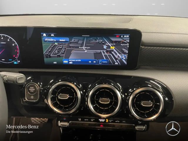 Mercedes-Benz CLA 180 Progressive