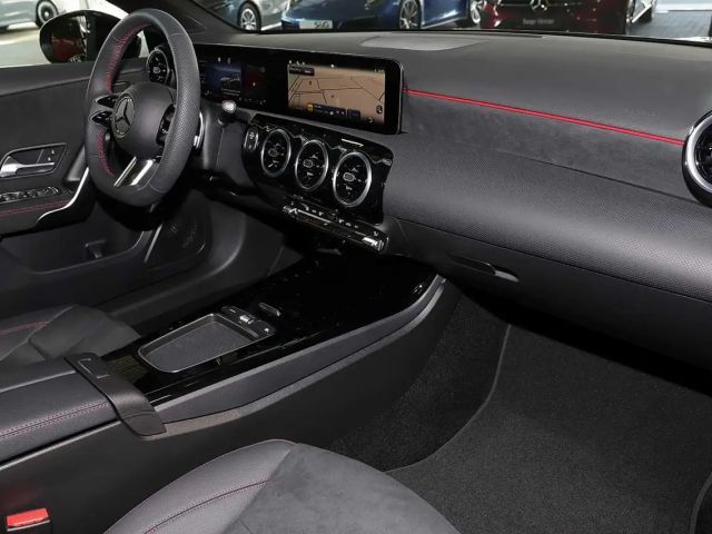 Mercedes-Benz A 180 AMG Line