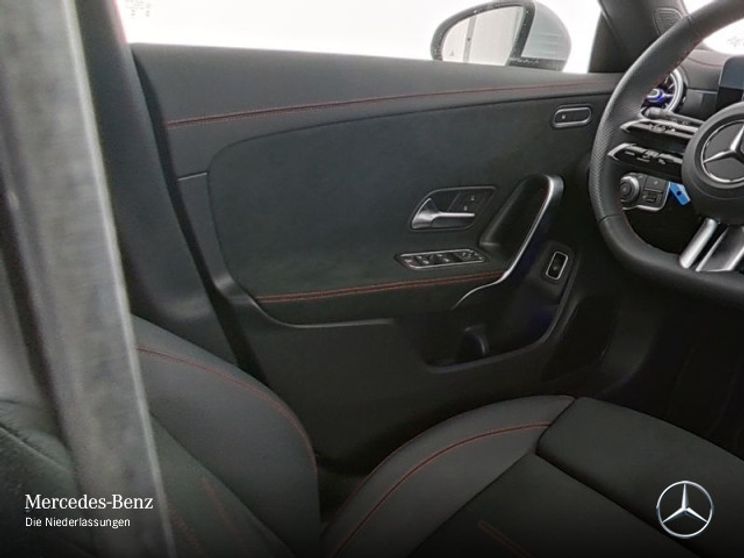 Mercedes-Benz CLA 200 AMG Line Shooting Brake