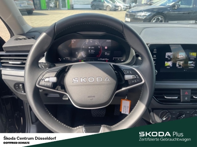 Skoda Scala SCALA Essence TSI DSG AHK Winter-Paket Fahrassiste