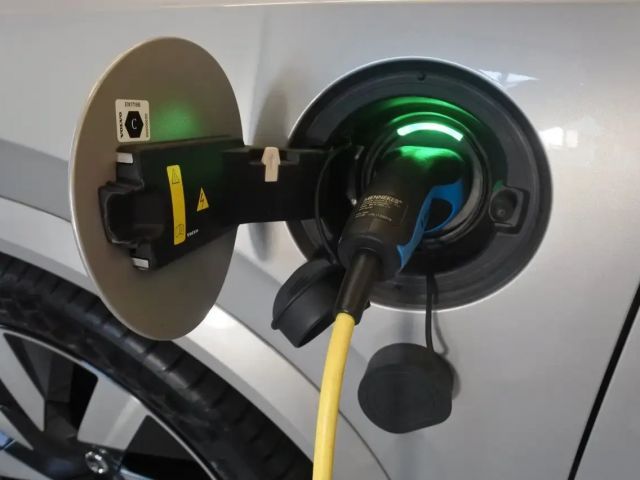 Volvo XC90 AWD Bright Plus Recharge