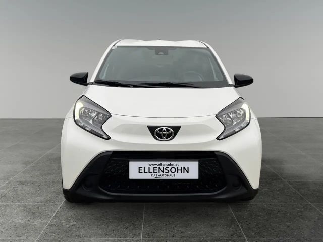 Toyota Aygo X Hatchback Play