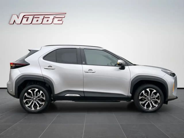 Toyota Yaris Cross Team D