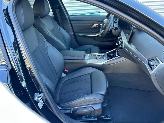 BMW 330 330e M-Sport Sedan xDrive