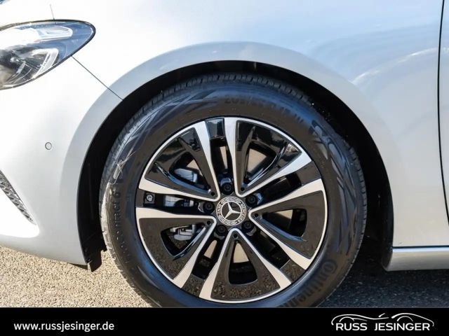 Mercedes-Benz B 200 Progressive Sedan