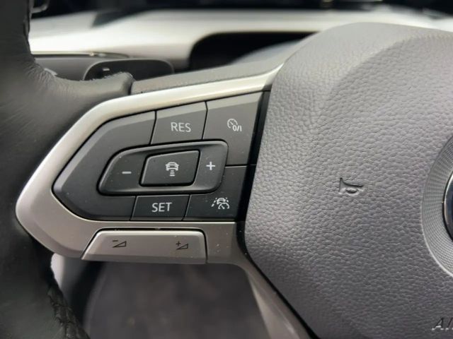 Volkswagen Golf DSG Golf VIII Life Variant