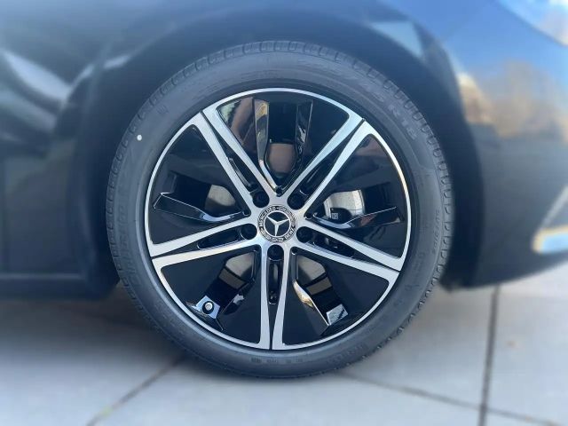 Mercedes-Benz B 200 Progressive Sedan