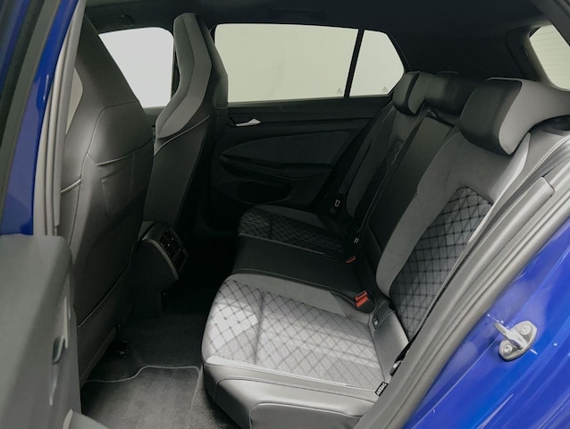 Volkswagen Golf 1.5TSI Navi LED-Matrix Anschlussgar