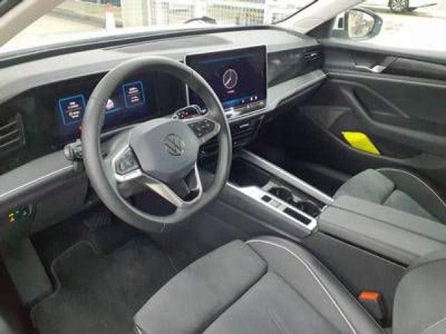 Volkswagen Passat 1.5 eTSI Business DSG Variant