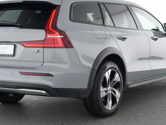 Volvo V60 Cross Country AWD Plus