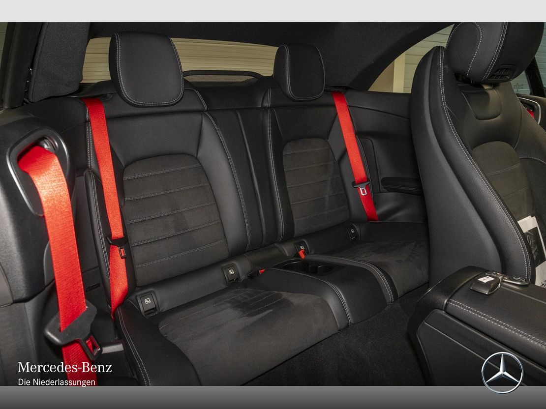 Mercedes-Benz C 200 AMG Line Cabriolet