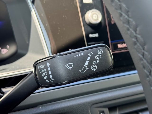 Volkswagen Taigo 1.0 TSI DSG R-Line