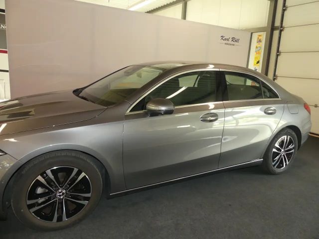 Mercedes-Benz A 200 Progressive