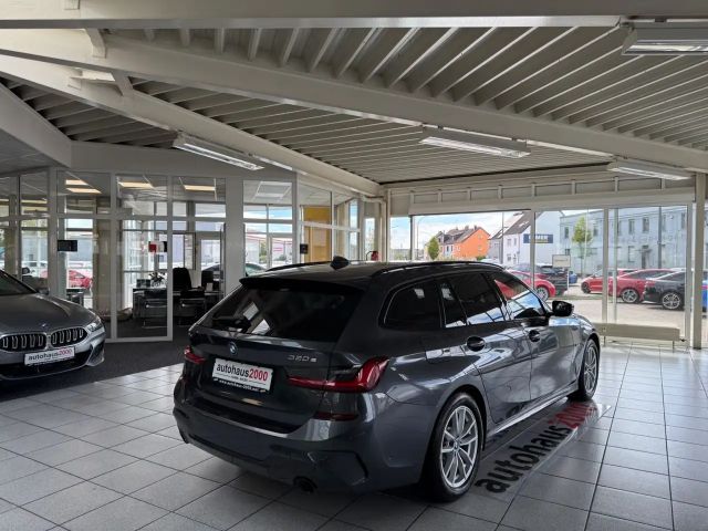BMW 320 320e M-Sport Touring
