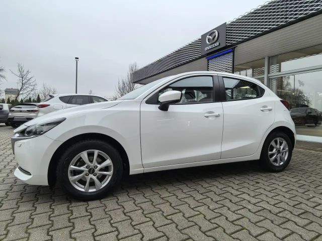 Mazda 2 Center-Line