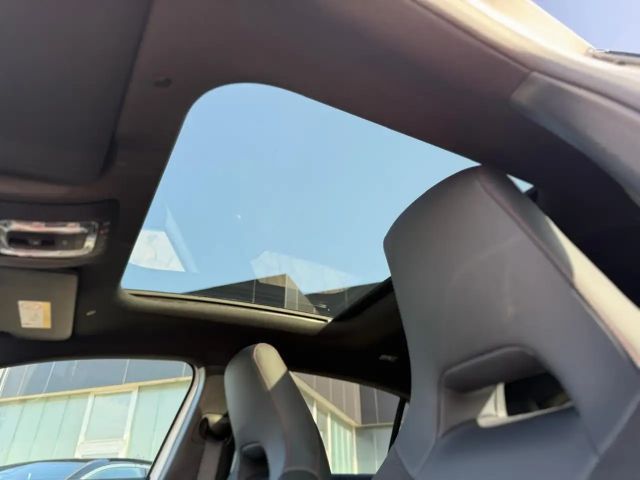 Mercedes-Benz A 180 AMG Line