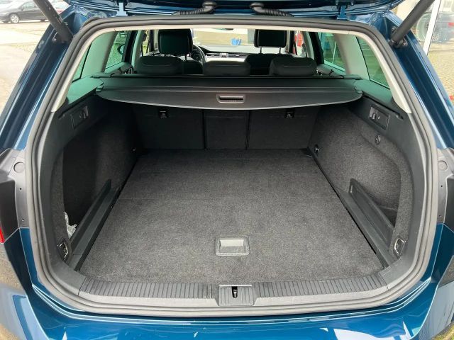 Volkswagen Passat 4Motion Business DSG Variant