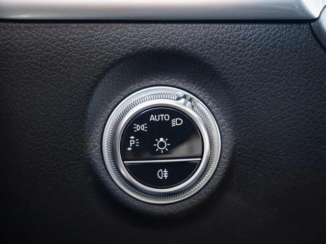 Mercedes-Benz C 220 AMG Line C 220 d Sedan