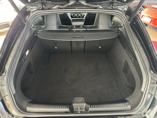 Mercedes-Benz CLA 200 AMG Line