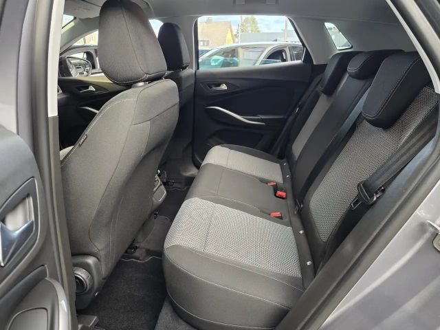 Opel Grandland X Business Hybrid