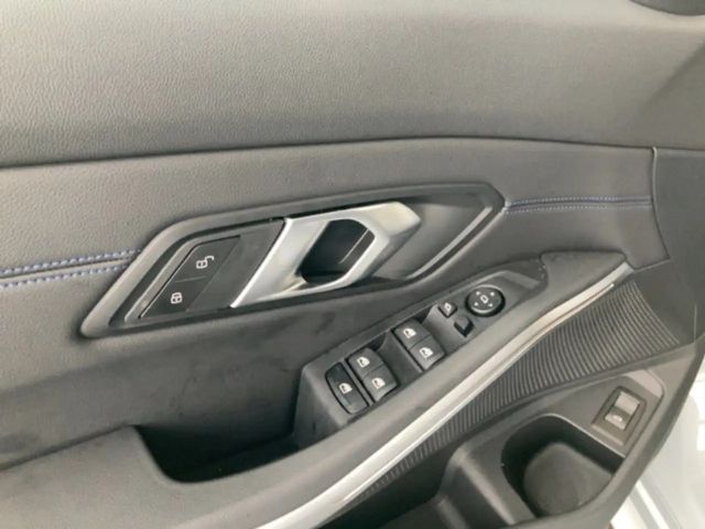 BMW 320 320d M-Sport Touring