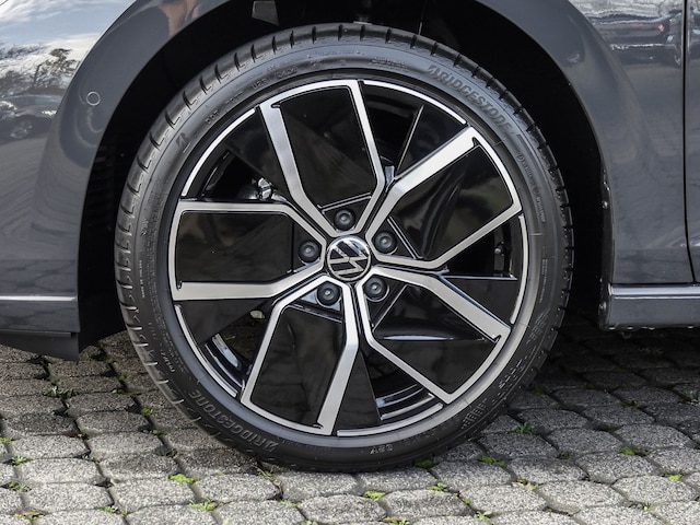 Volkswagen Golf 1.5 TSI Golf VIII IQ.Drive Style