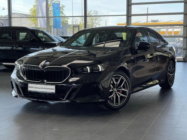 BMW 520 520d M-Sport Sedan