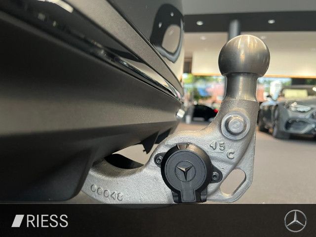 Mercedes-Benz C 300 4MATIC Sedan