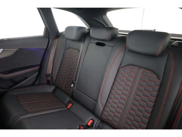 Audi RS4 Avant Quattro