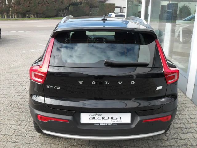 Volvo XC40 T4