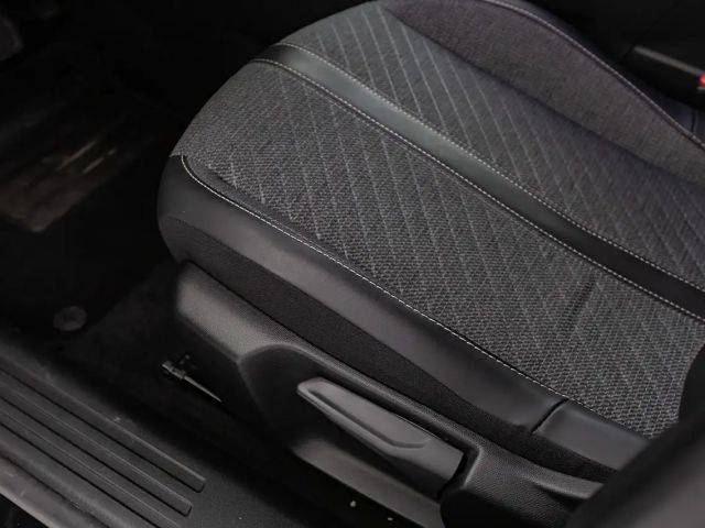 Peugeot E-2008 Allure Pack